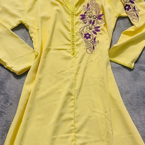 Elegant Yellow Maxi Dress with Purple Floral Embroidery - Picture 2 of 5